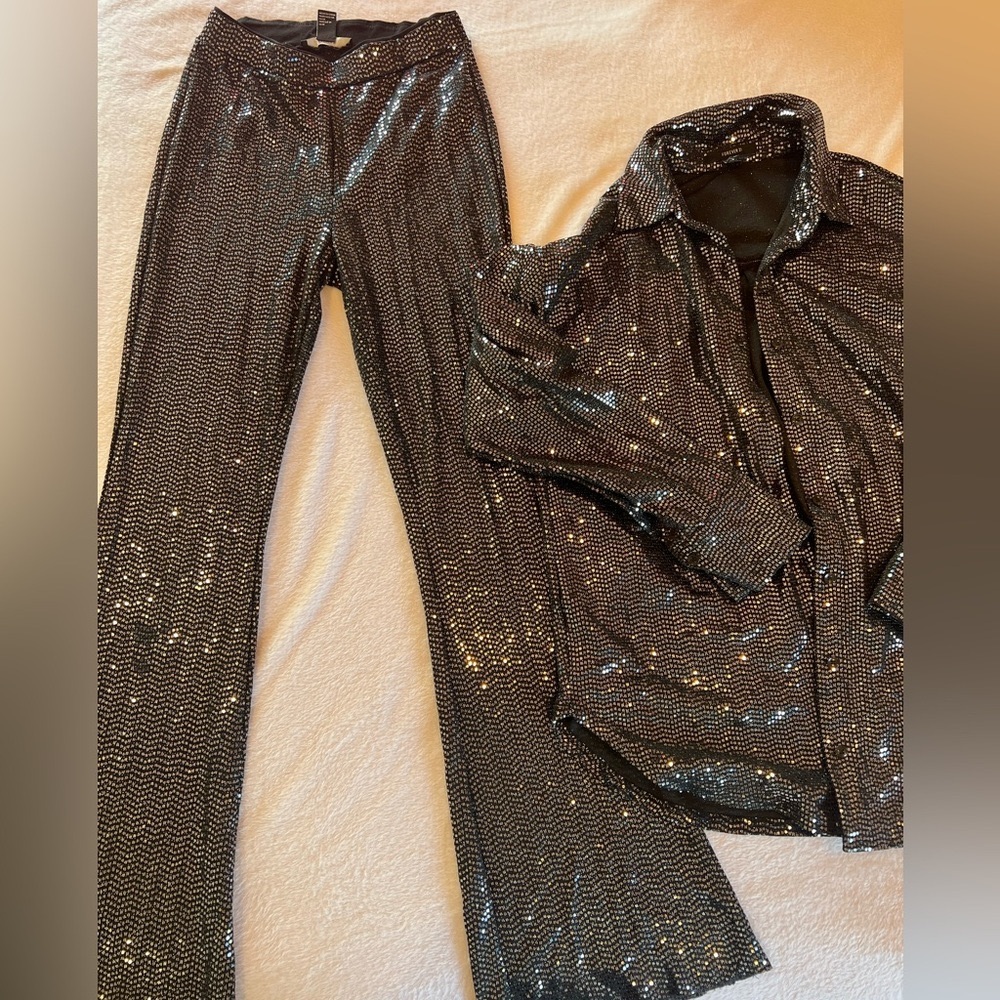 Forever 21 Women’s Metallic/Sequin top and bells set - size X-Small